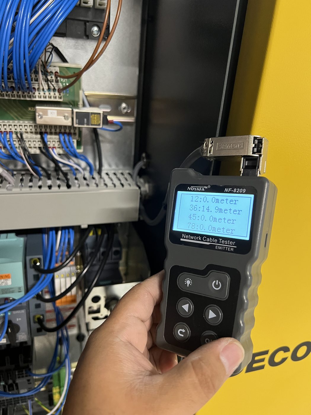 Certificación de cableado de red en tablero de control